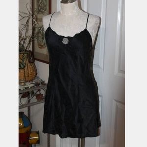 Victoria Secret 100% silk nightie slip black med
